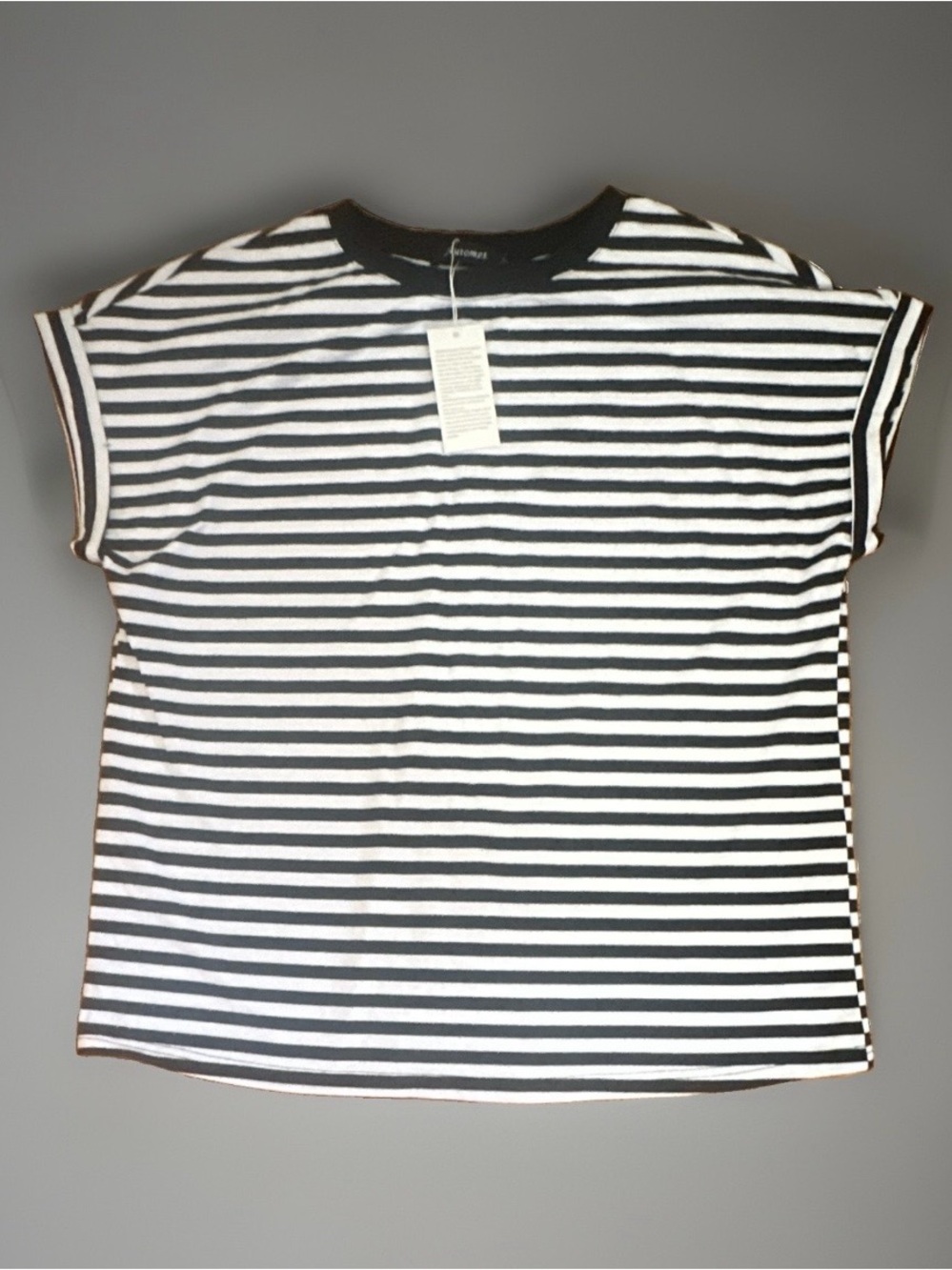 Automet Striped Black White Crew Neck Short Sleeve Cuffed Tee Sz L NWT